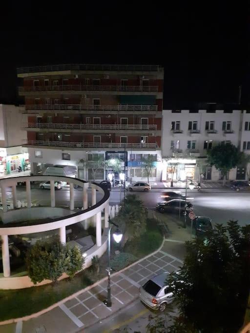 Μοντέρνο Διαμέρισμα - Stylish Appartment Loutraki Exterior photo